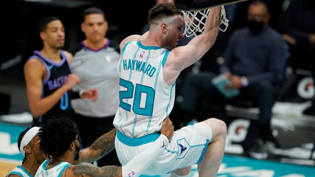 Hornets: Gordon Hayward out at least four weeks with foot injury