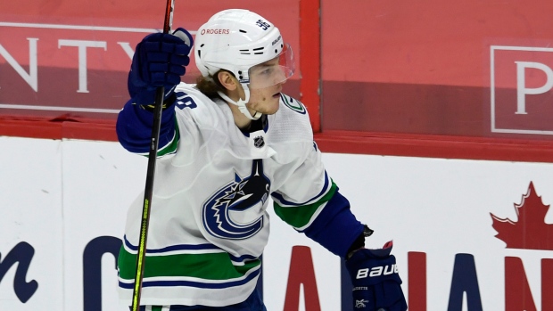 Bo Horvat leads Canucks over Capitals in 7th round of shootout