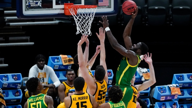 Iowa hawkeyes basketball scores deals