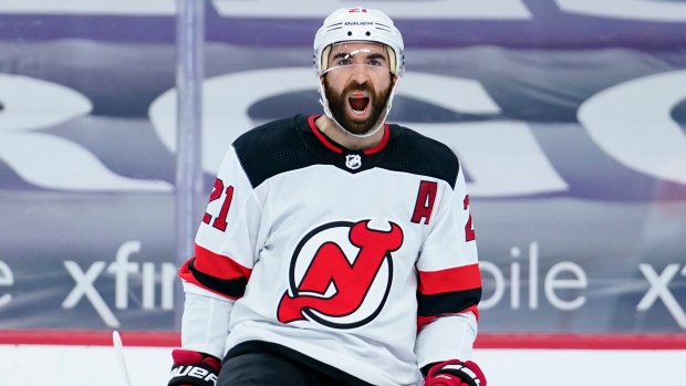 Yegor Sharangovich helps New Jersey Devils beat Philadelphia