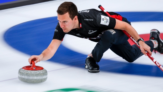 Il canadese Brendan Butcher ha battuto l’italiano Joel Retornaz nel campionato mondiale di curling maschile