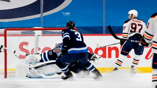 Connor McDavid scores vs. Jets