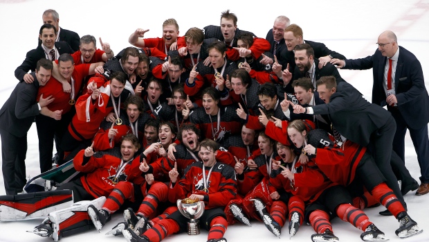 Team Canada celebrates, Getty Images Team Canada celebrates