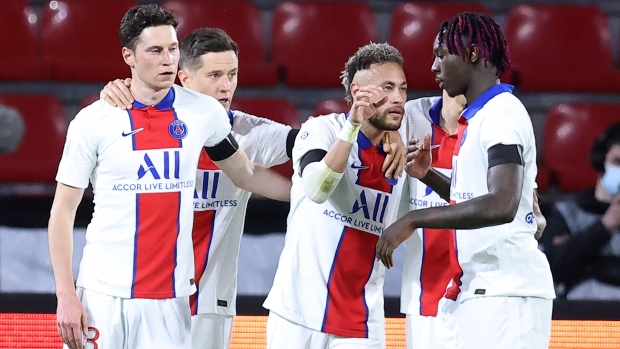Neymar, PSG celebrate, The Canadian Press Neymar, PSG celebrate