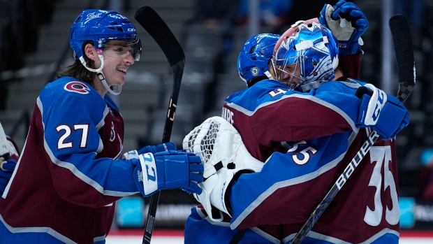 Nathan MacKinnon shines in clinching win, helps Avalanche win