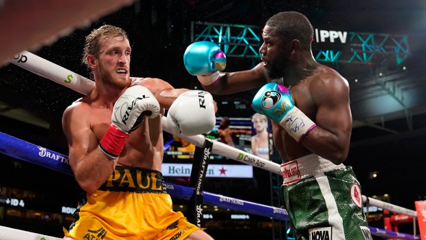 Logan Paul Floyd Mayweather, The Canadian Press Logan Paul Floyd Mayweather