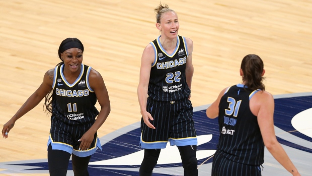 Chicago Sky celebrate