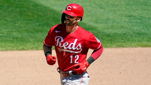 tyler naquin reds