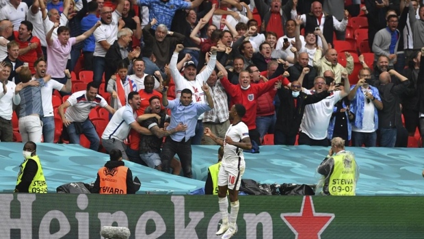 England fans celebrate beating Germany at Euro 2020 Article Image 0, The Canadian Press England fans celebrate beating Germany at Euro 2020 Article Image 0