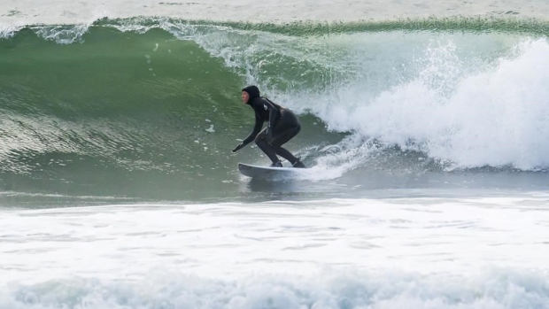 Surfing, The Canadian Press Surfing
