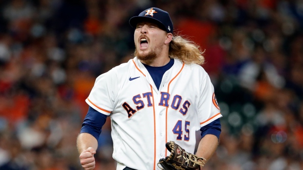 Ryne Stanek, Houston Astros agree to one-year contract 