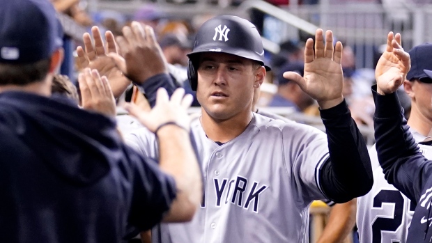 Anthony Rizzo leads late rally as Yankees sweep Marlins
