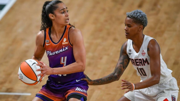 Skylar Diggins-Smith Courtney Williams, Rich von Biberstein/Icon Sportswire via Getty Images Skylar Diggins-Smith Courtney Williams
