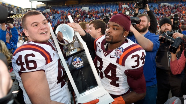 Slye, Jarrett celebrate in Military Bowl