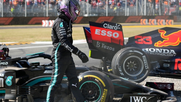 Lewis Hamilton Max Verstappen, The Canadian Press Lewis Hamilton Max Verstappen