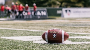 Western, Queen's advance in USports football play, will meet in Yates Cup
