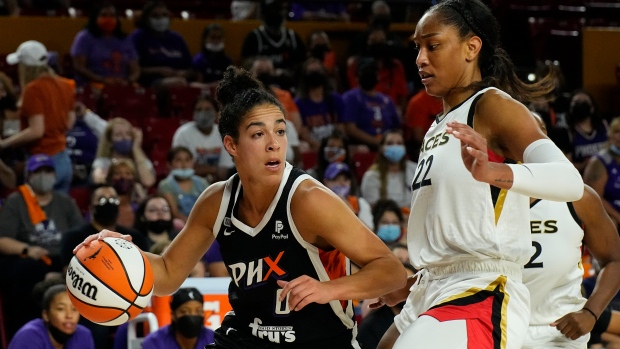 Kia Nurse, A'ja Wilson