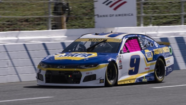 Larson wins Charlotte as Elliott and Harvick continue feud Article Image 0, The Canadian Press Larson wins Charlotte as Elliott and Harvick continue feud Article Image 0