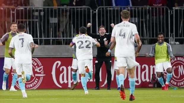 New England tops DC United 3-2, is closer to points record Article Image 0