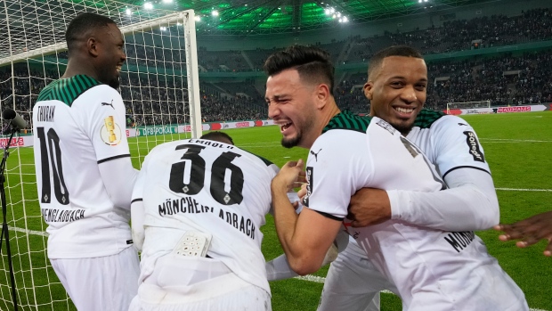 Borussia Mönchengladbach players celebrate, The Canadian Press Borussia Mönchengladbach players celebrate