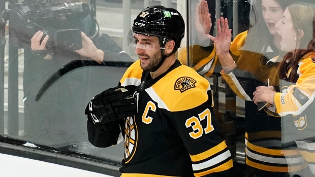 Patrice Bergeron scores 4, Bruins beat Red Wings 5-1