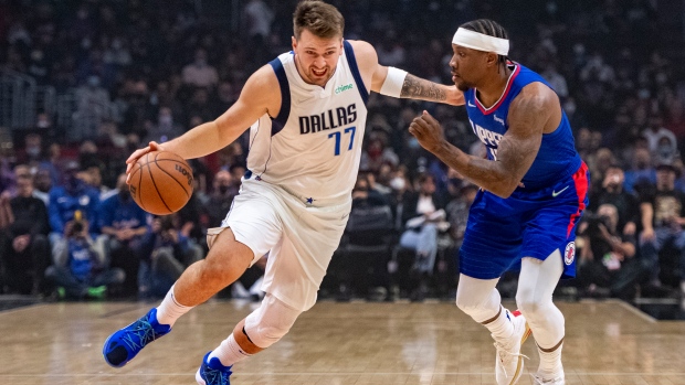 Doncic beats buzzer with long 3, Mavs beat Clippers in OT