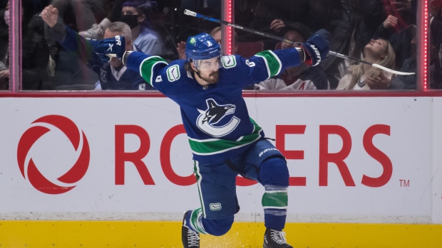 NHL agent poll: Could Elias Pettersson consider a short-term contract with  Canucks? - The Athletic