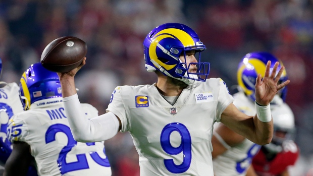 Matthew Stafford, Rams crush Cardinals, advance to divisional round 