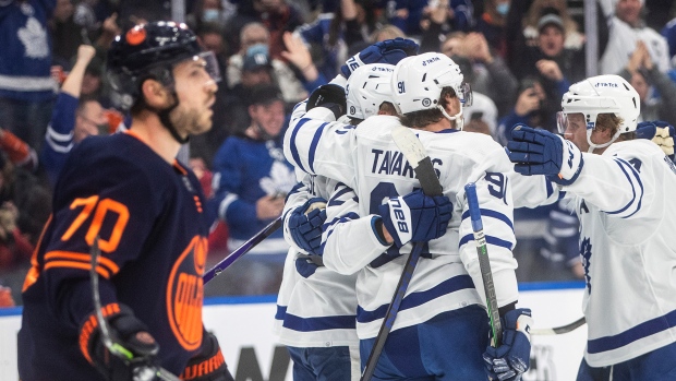 Maple Leafs celebrate as Sceviour skates by
