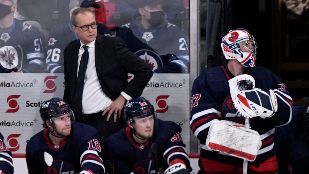 Winnipeg Jets coach Paul Maurice defends Mark Scheifele after big