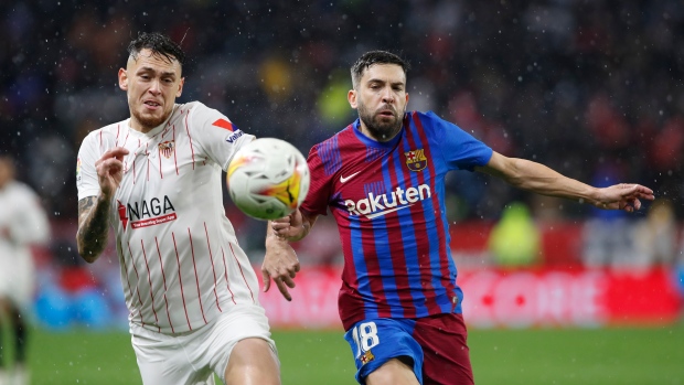 Lucas Ocampos, Jordi Alba