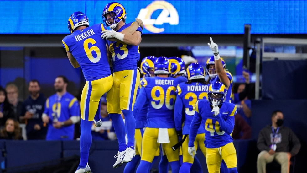 Rams hammer Cardinals to set up playoff game against Bucs