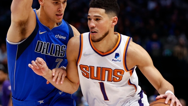 Devin Booker Dwight Powell