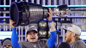 With new contract done, Bombers' Collaros focused on three-peat
