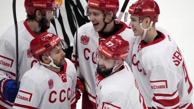 Defending Olympic gold medal-winning Russians unveil roster , The Canadian Press Defending Olympic gold medal-winning Russians unveil roster