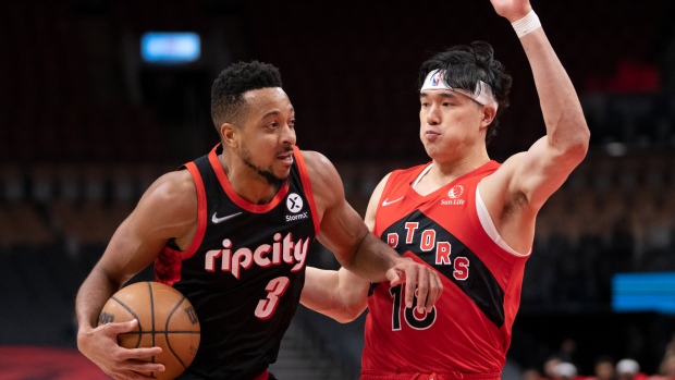 CJ McCollum Yuta Watanabe