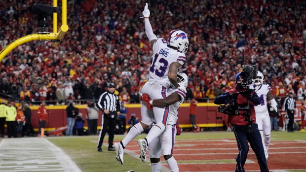 Buffalo Bills Gabriel Davis Nfl Postseason History Four Touchdowns Tsn Ca