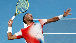 Auger-Aliassime wins in straight sets to advance to Los Cabos Open semifinals