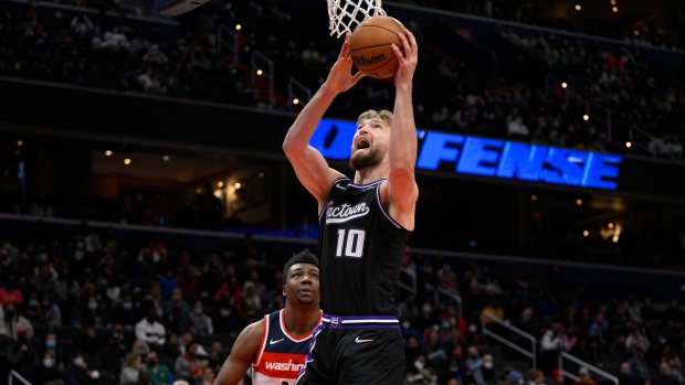 Domantas Sabonis shows why Kings traded for him in debut, plays key role in  win over Wolves 