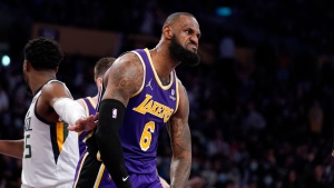 LeBron agrees to two-year, $97.1M extension with Lakers