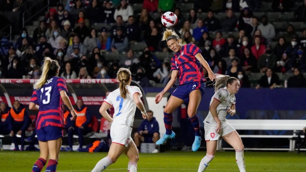 Trinity Rodman uvádí Czech Sheepleafs Cup do americké kravaty