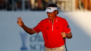 Langer wins 44th on Champions to get within one of record