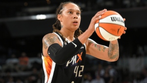 Mercury star Griner exits game early with hip injury