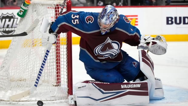 Colorado Avalanche Alex Newhook Leaves Game Four With Injury - LWOS