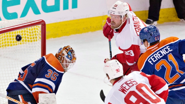 Red Wings Stephen Weiss Johan Franzen Oilers Viktor Fasth, CP Red Wings Stephen Weiss Johan Franzen Oilers Viktor Fasth