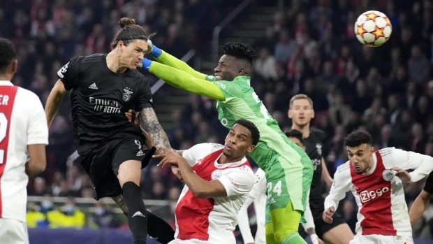 Benfica stuns Ajax to advance to CL quarterfinals