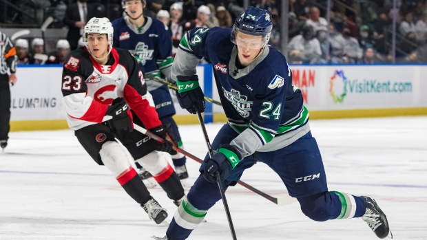 Reid Schaefer (24), Brian Liesse/WHL Images Reid Schaefer (24)