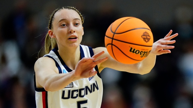 Bueckers to bypass early WNBA Draft entry, return to Huskies