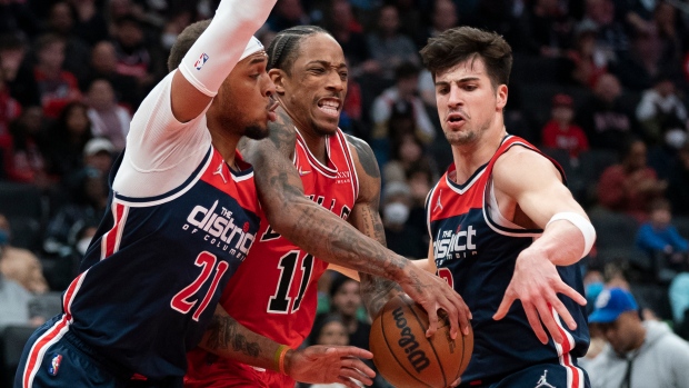 Derozan jersey canada on sale