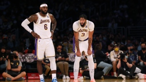 Lakers' James, Davis ruled out Monday vs. Nets